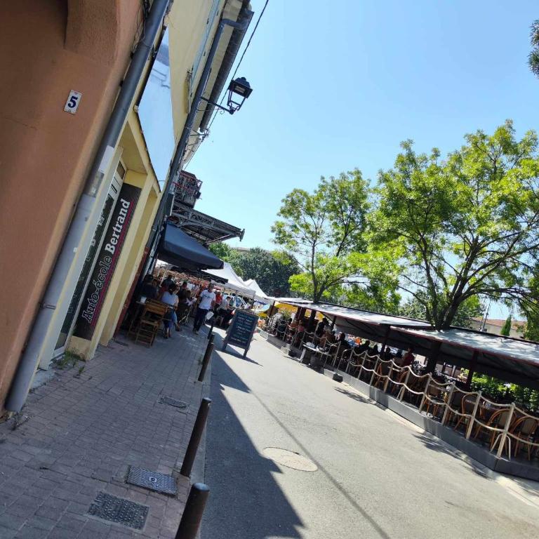 Appartement de Charme L'Isle-sur-la-Sorgue sur la Sorgues - Appartamento con 2 Camere da Letto - 29