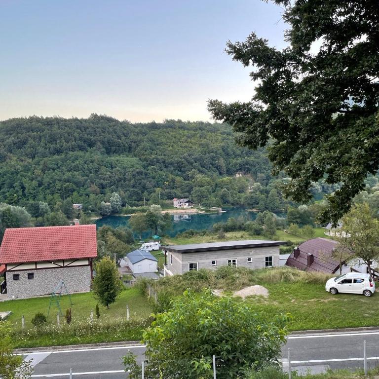 Holiday Home Ajaz Bihac - Four-Bedroom House - 23