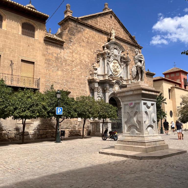 Precioso apartamento con patio - Two-Bedroom Apartment - 83