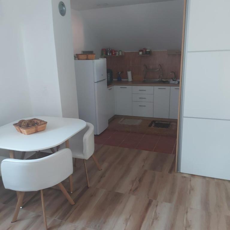 Studio apartman Lena - Studio Apartman - 2