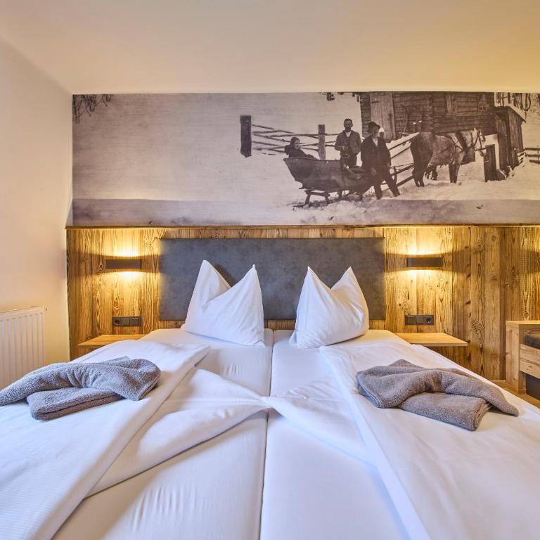 Eibinghof BED & BREAKFAST & SWIM Frühstück Pension - Comfort Dreibettzimmer - 1