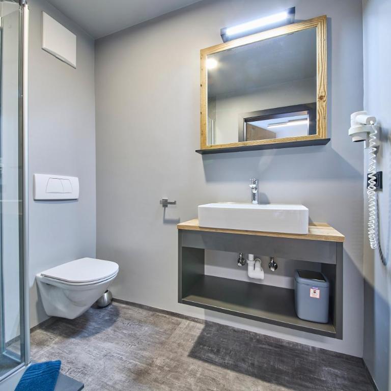 Eibinghof BED & BREAKFAST & SWIM Frühstück Pension - Doppelzimmer mit eigenem Bad - 5