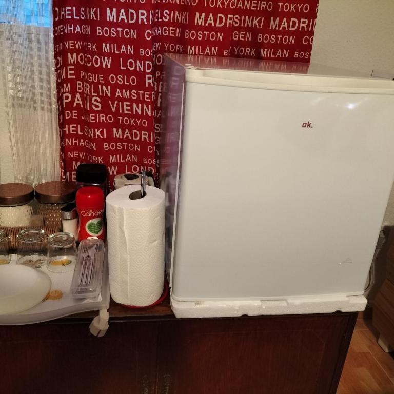 Acogedoras Habitaciónes en Madrid - Double Room with Private Bathroom - 8