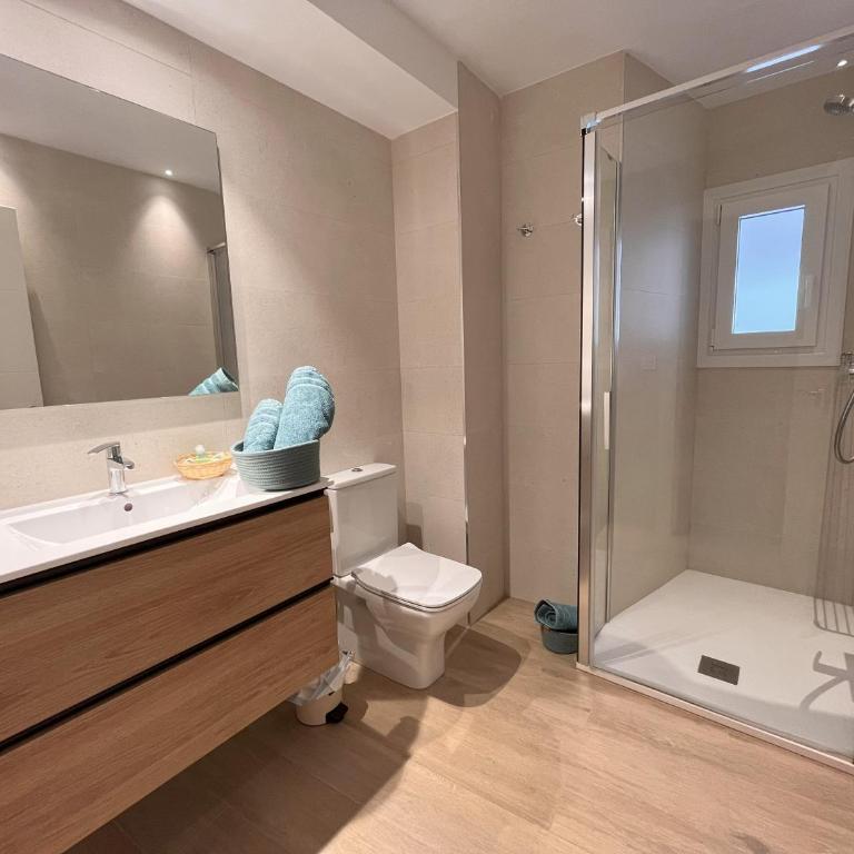 Precioso apartamento con patio - Two-Bedroom Apartment - 59