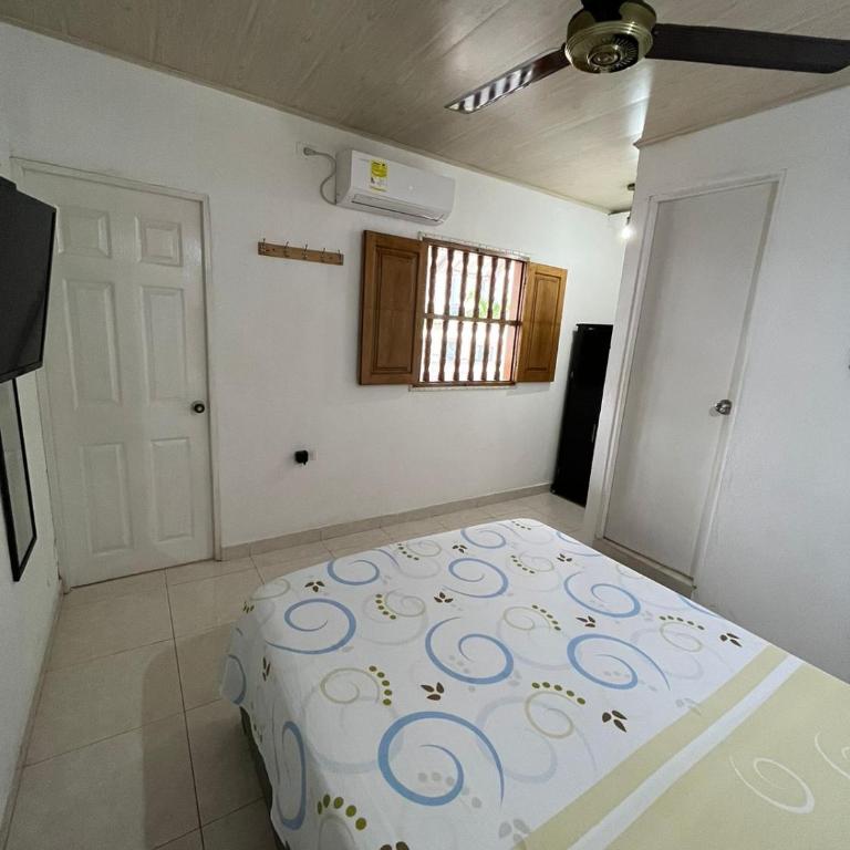 Casa 39-33 - Double Room with Private Bathroom - 3