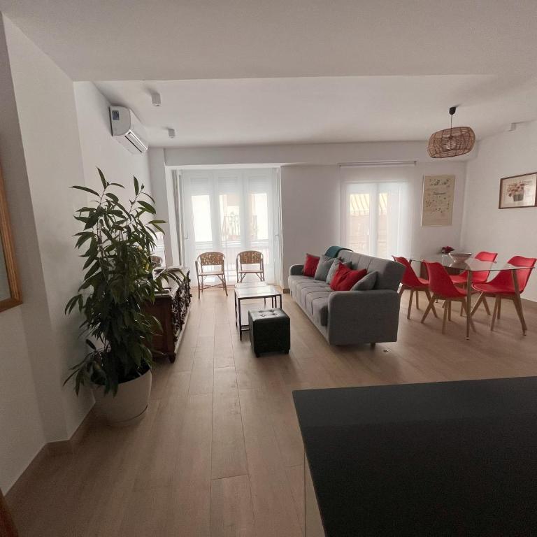 Precioso apartamento con patio - Two-Bedroom Apartment - 9