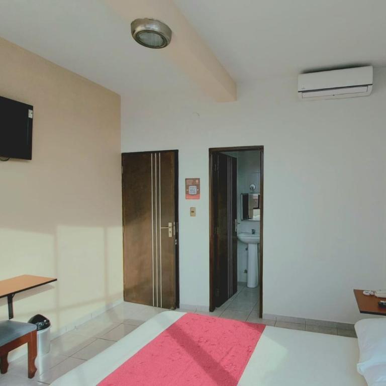 Hotel Plaza Center - Habitación con cama grande - 3