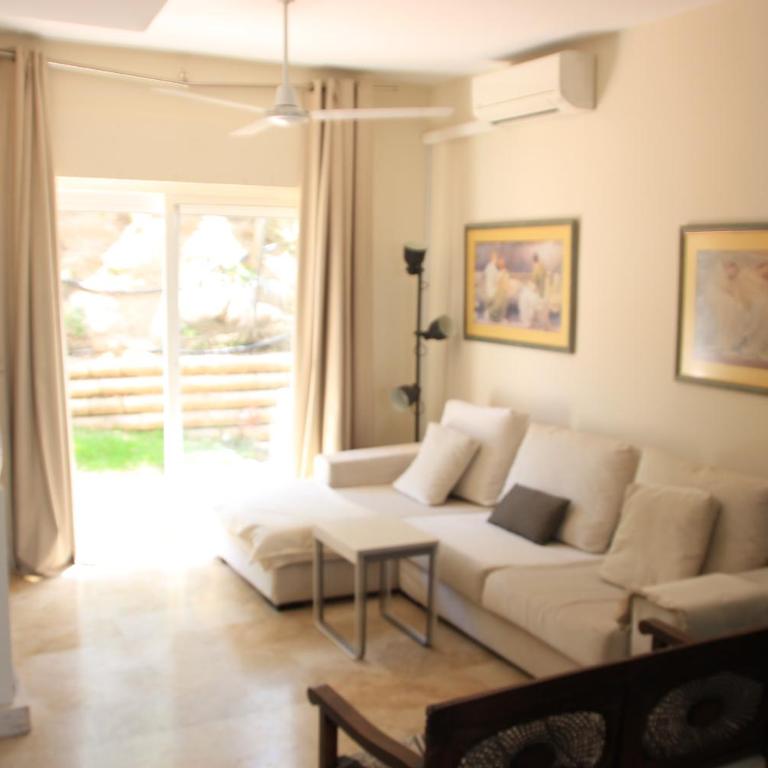 Chalet adosado en urbanización con piscina - Casa de 3 dormitorios - 9