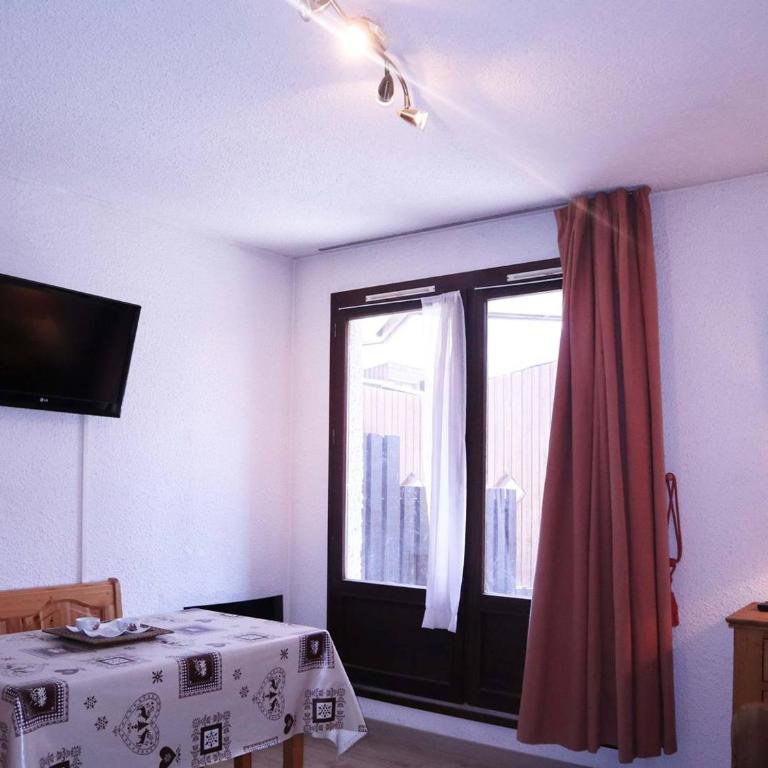 Studio skis aux pieds, 4 pers, terrasse ensoleillée, prox commerces et animations - FR-1-322-529 - Apartment - 2