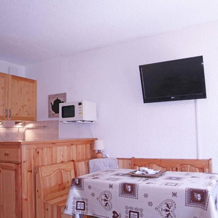 Studio skis aux pieds, 4 pers, terrasse ensoleillée, prox commerces et animations - FR-1-322-529 - Apartment - 3