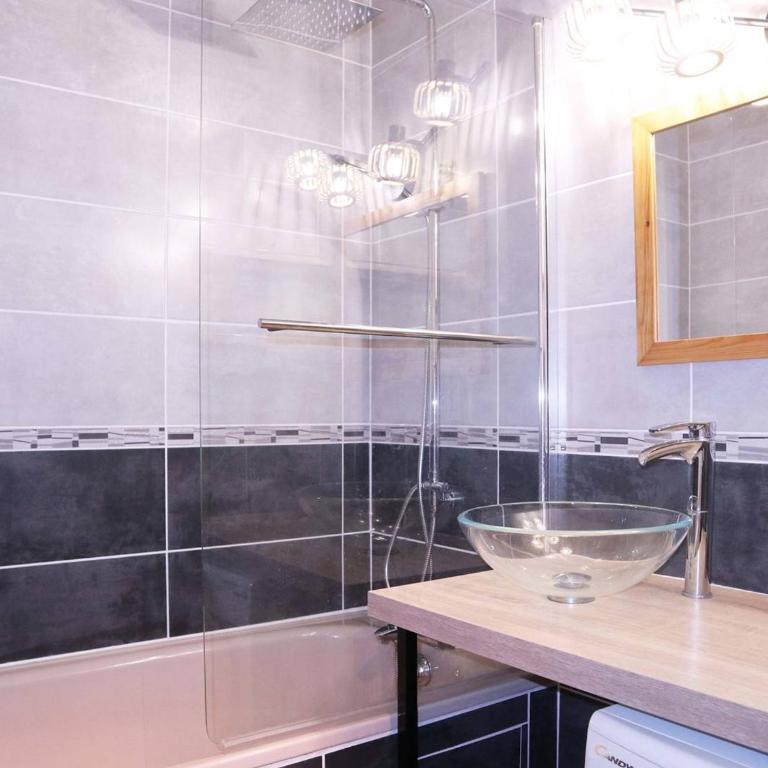 Studio skis aux pieds, 4 pers, terrasse ensoleillée, prox commerces et animations - FR-1-322-529 - Apartment - 6