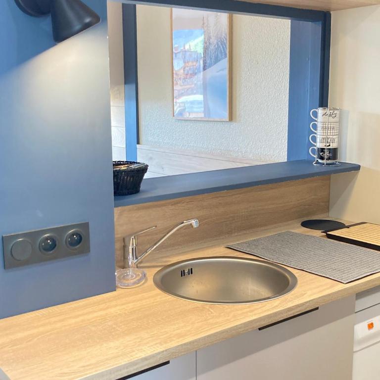 Appartement rénové au centre, proche des pistes, pour 4/5 personnes - FR-1-634-93 - Apartment - 6