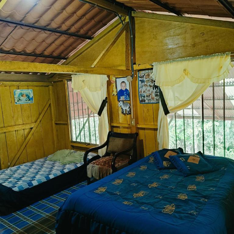 Agradable granja cerca a un río de agua fresca. - Chalet - 12