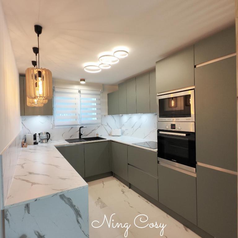 Superbe Cosy Duplex Appartement T3 Charpenne Tête D'or avec parking privé gratuit - Appartement 2 Chambres - 2