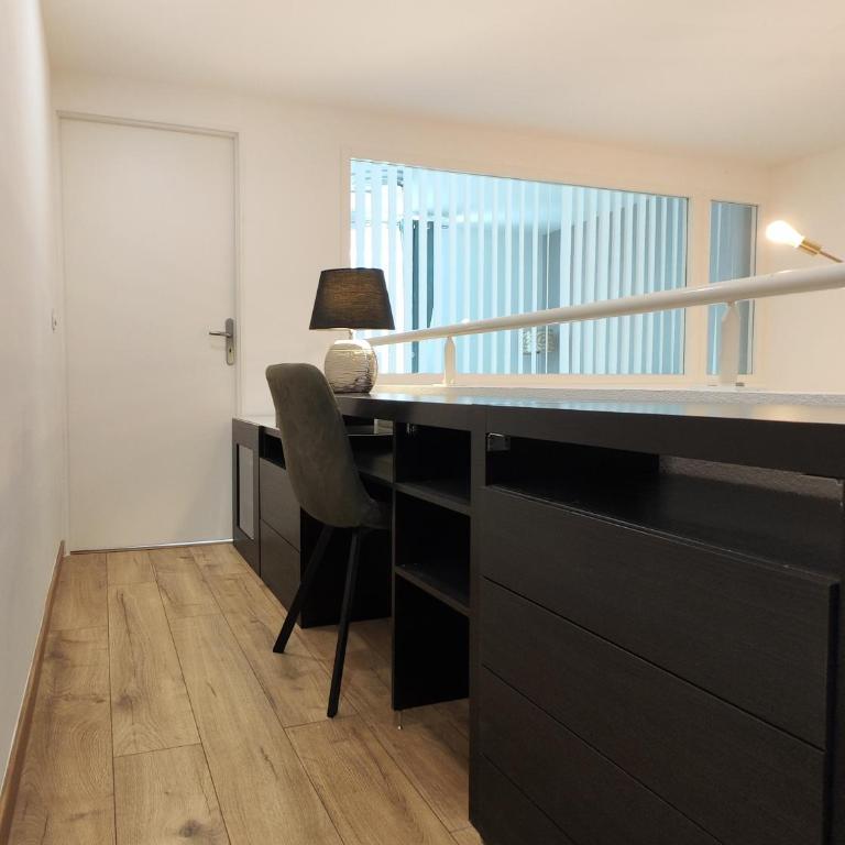Superbe Cosy Duplex Appartement T3 Charpenne Tête D'or avec parking privé gratuit - Appartement 2 Chambres - 23