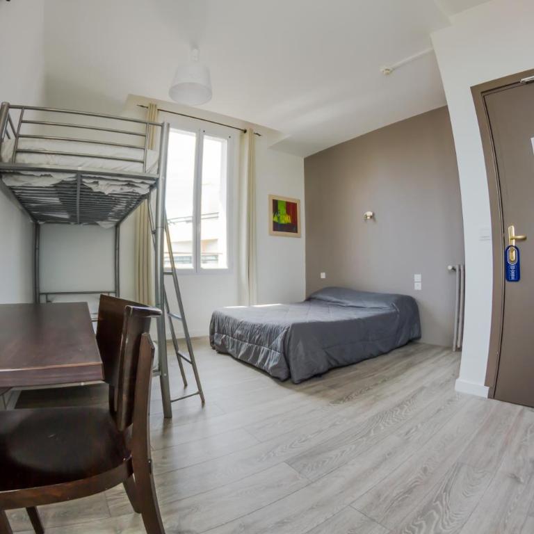 Hôtel Trianon - Chambre Quadruple - 2