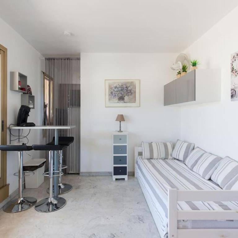 Studio avec grande terrasse ,et vue mer sur la baie de Cannes - Appartement 1 Chambre - 13