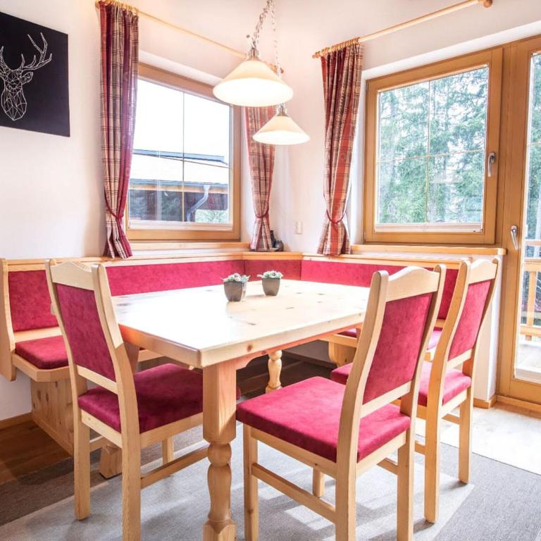 Chalet Hochkrimml with sauna on the ski slope - Ferienhaus mit 3 Schlafzimmern - 9