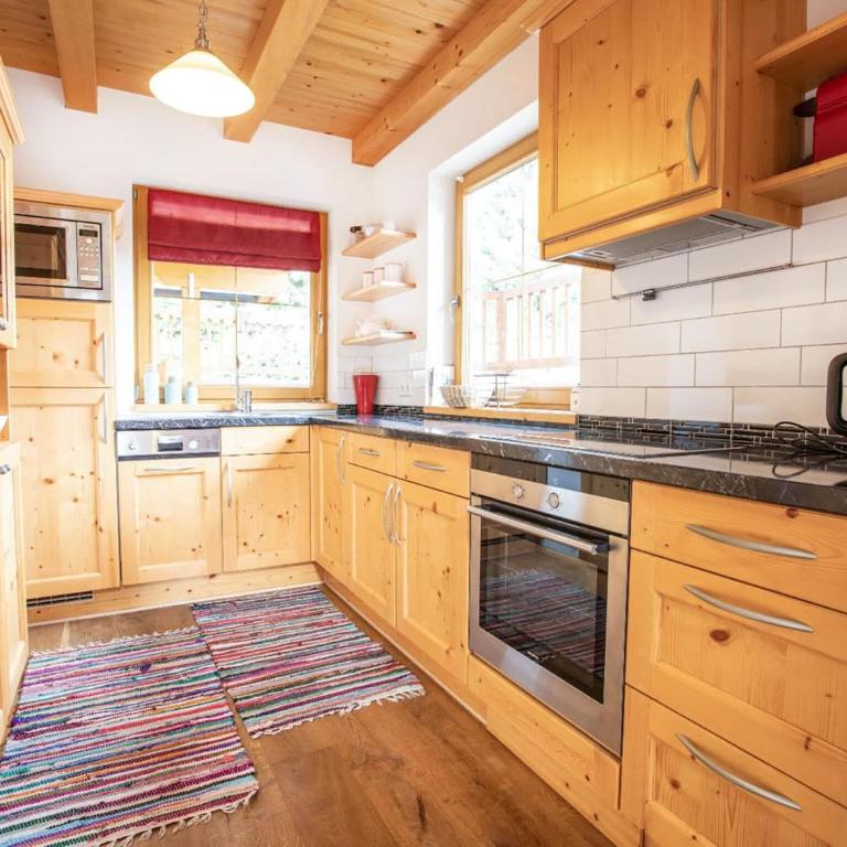 Chalet Hochkrimml with sauna on the ski slope - Ferienhaus mit 3 Schlafzimmern - 3