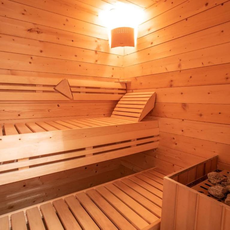 Chalet Hochkrimml with sauna on the ski slope - Ferienhaus mit 3 Schlafzimmern - 35
