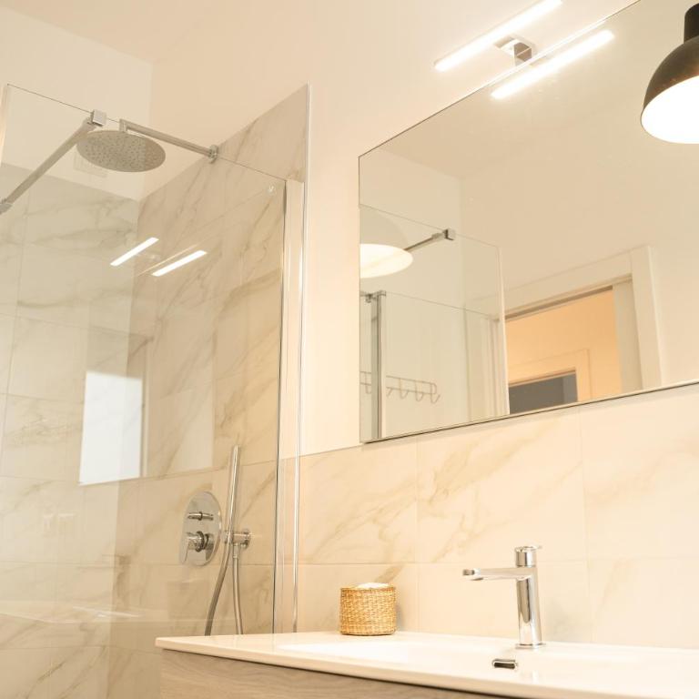 [Piazza XX settembre] - feel the centre - Appartamento con 2 Camere da Letto - 18