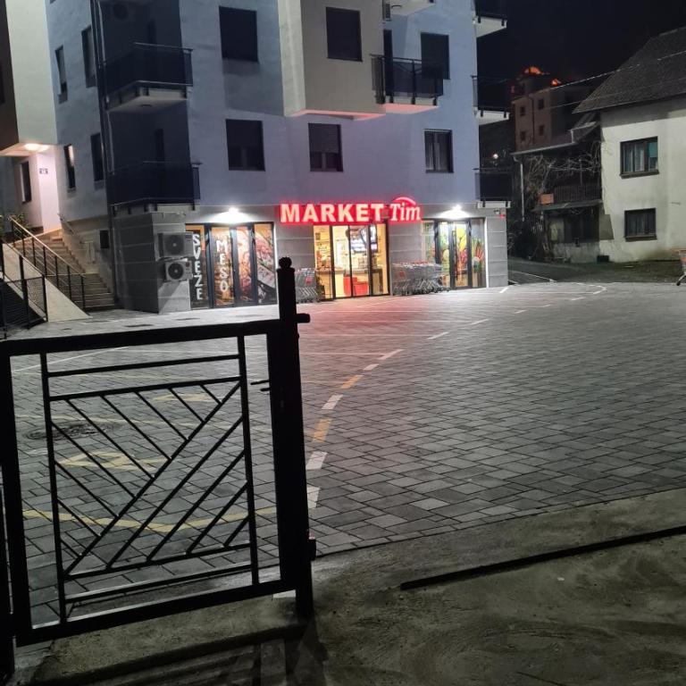 MS Apartman - Apartman sa Terasom - 7