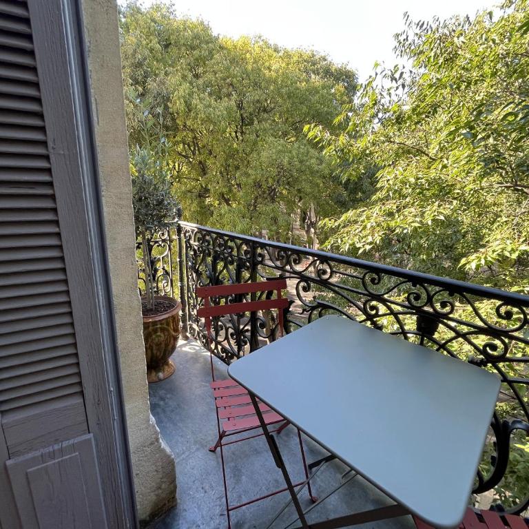 Nimes , appartement rénové dans immeuble classé. - Appartamento con 2 Camere da Letto - 27
