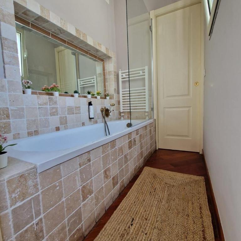Apulia Journey - Manzoni 11 - Double Room with Private Bathroom - 7