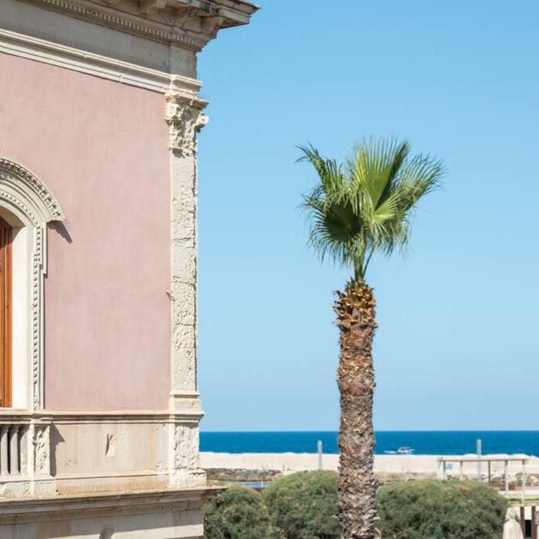 Anticitera Apartment - Three-Bedroom Apartment - 14