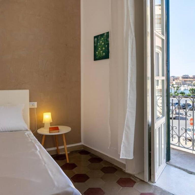 Anticitera Apartment - Three-Bedroom Apartment - 16