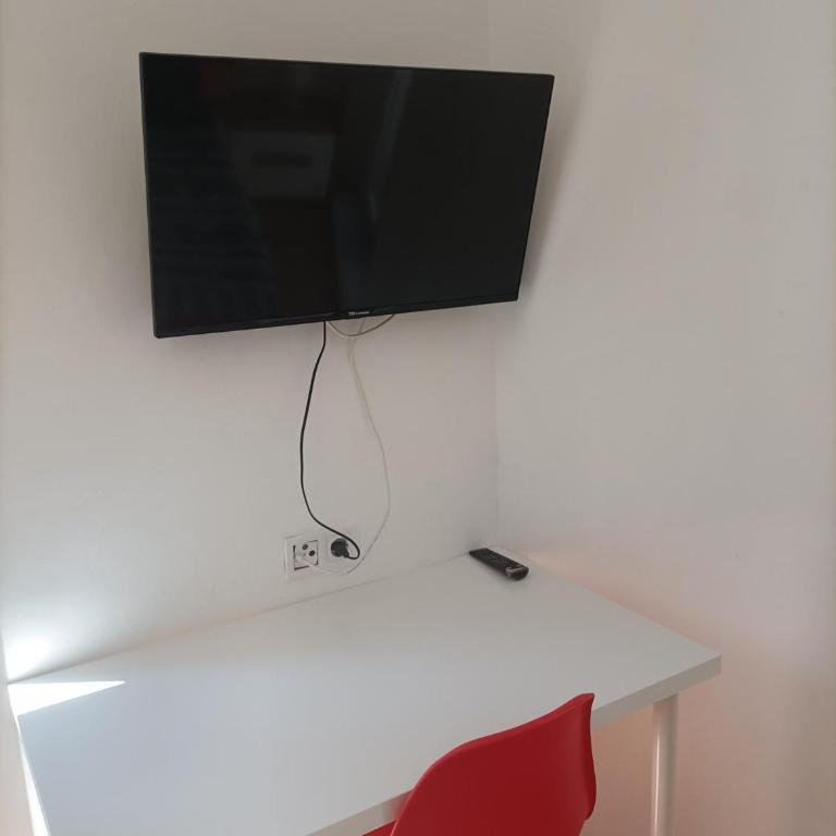 Los Tilos Apartments - Two-Bedroom Apartment - 40