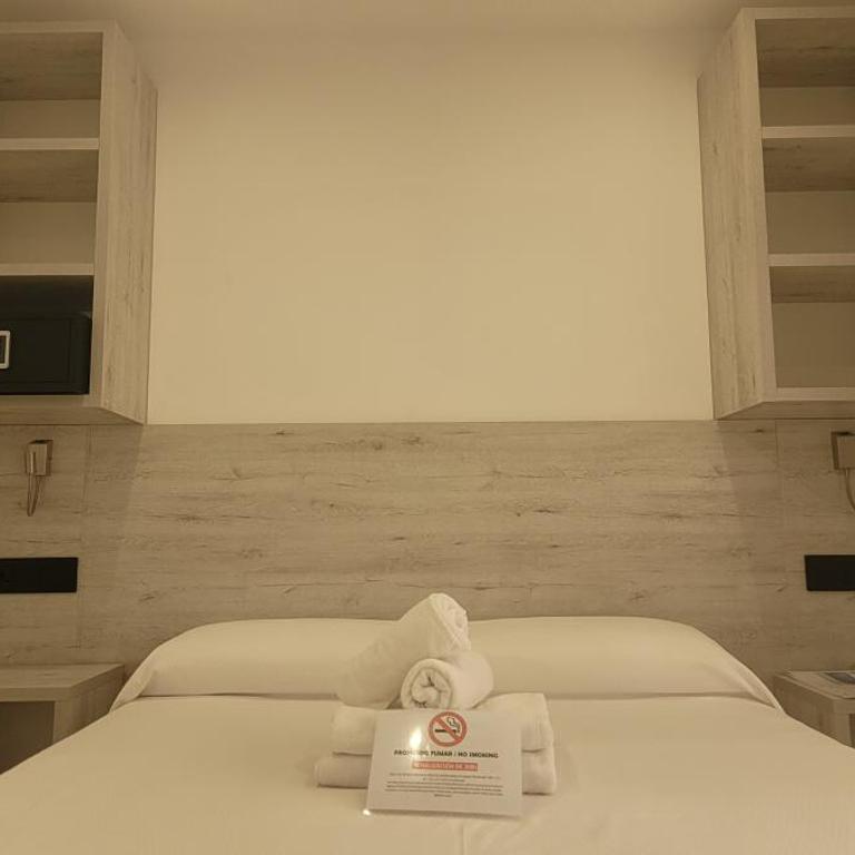 Hotel Costa Brava - Habitación Doble Pequeña - 4