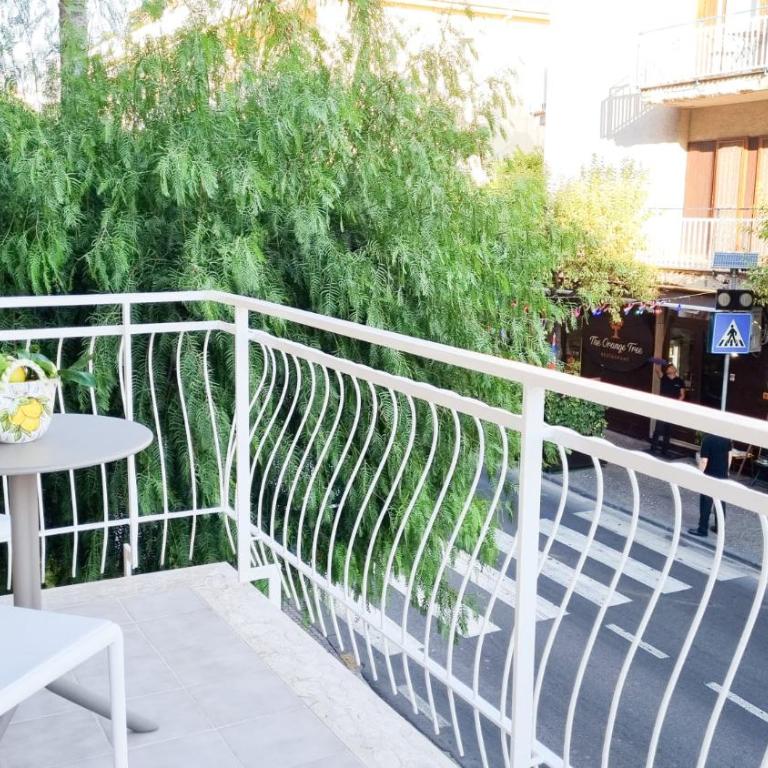 Palazzo Mauro Sorrento Luxury Rooms - King Room with Balcony - 6