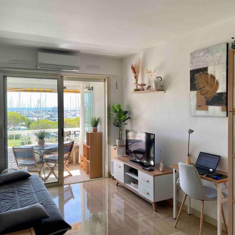 STUDIO-PORT-MARINA, Parking privé, climatisé au "DUCAL" - Studio - Vue sur Mer - 10