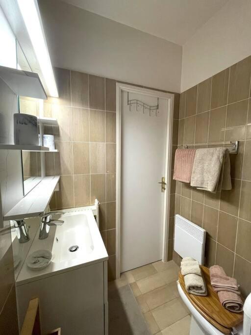 STUDIO-PORT-MARINA, Parking privé, climatisé au "DUCAL" - Studio - Vue sur Mer - 21