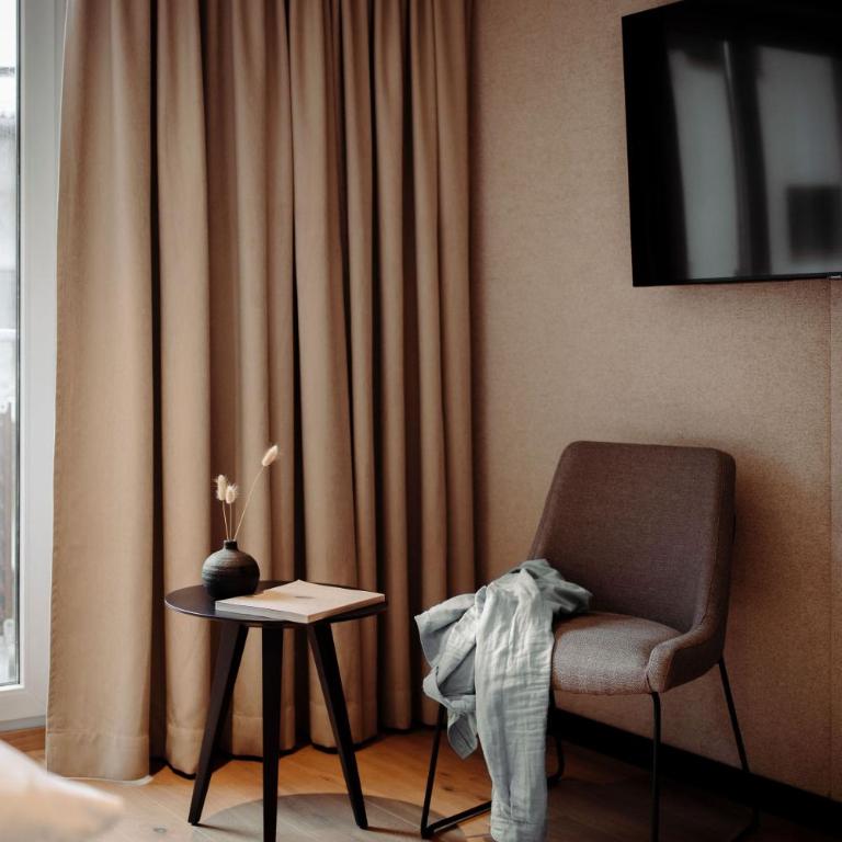 Alpina Alpendorf - Budget Zimmer ohne Balkon - 2
