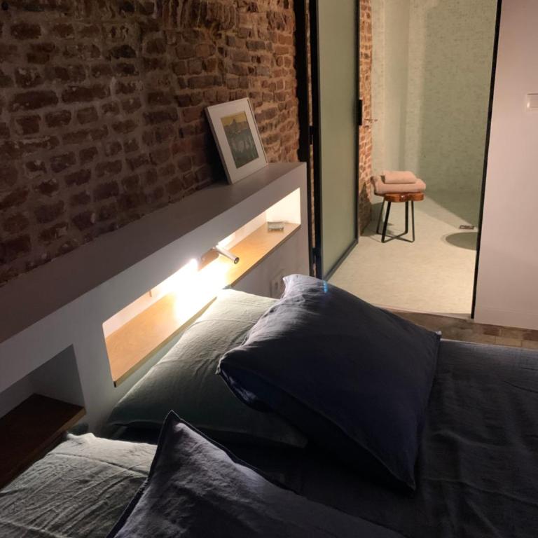 galerie jacqueline storme - Chambre Lit Queen-size - Accessible aux Personnes à Mobilité Réduite - 3