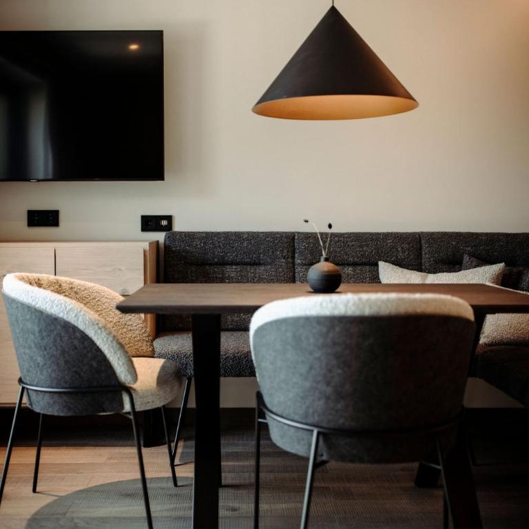 Alpina Alpendorf - Superior Apartment mit Sauna - 11