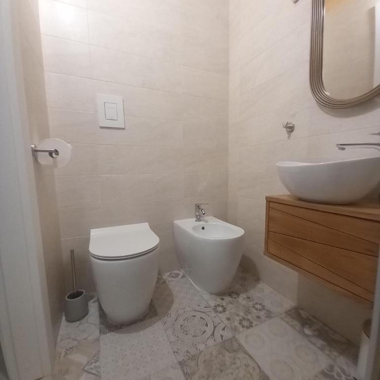 Giura - Chambre Double avec Salle de Bains Privative - 5