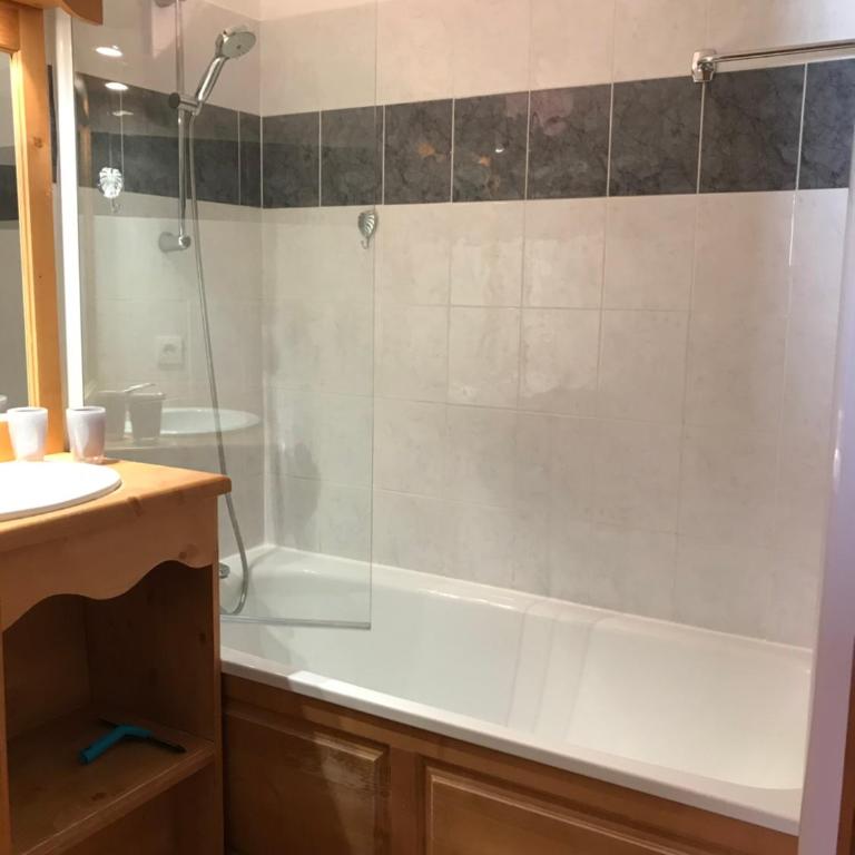 Appartement 4-6 personnes à Valmeinier 1800 résa du samedi au samedi avec piscine intérieure chauffée - Appartement 2 Chambres - 13