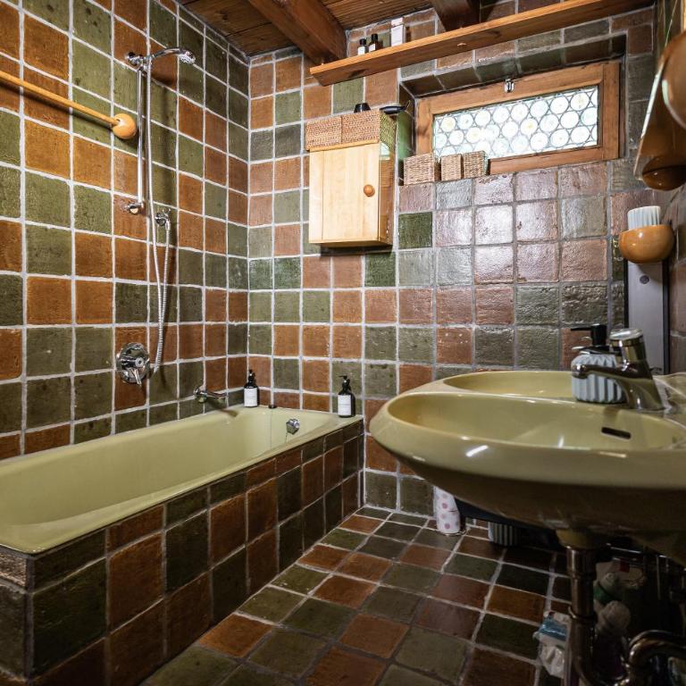 Alpin-Chalet in Alleinlage in Bad Ischl - Wald, Kamin, Sauna und Badeplatz - Haus mit 3 Schlafzimmern - 55