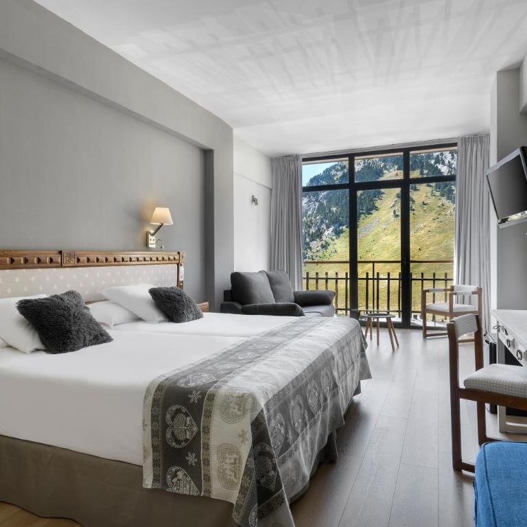 Hotel Edelweiss Candanchú - Chambre Familiale - Vue sur Montagne - 12