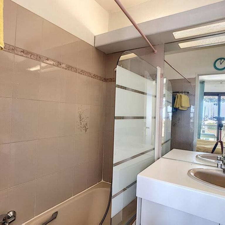 Perle rare 2 pièces au pied de la plage et piscine résidence - One-Bedroom Apartment - 6