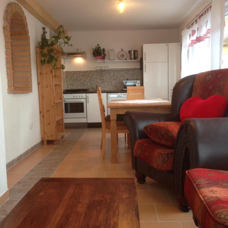 Panoramahof Holly - Three-Bedroom Apartment - 7