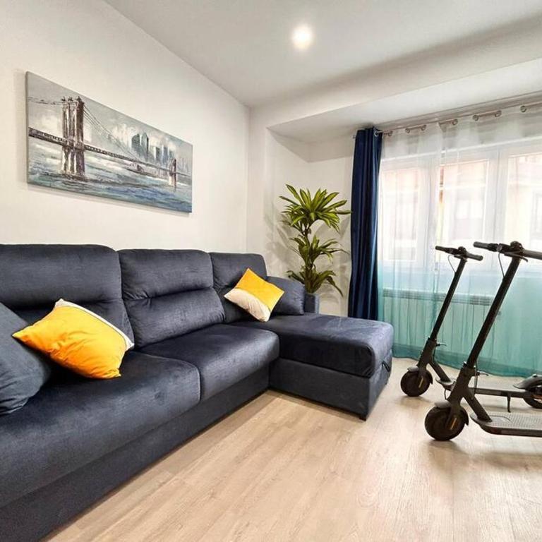 LUJO Proyector, Maquina Arcade, Wifi y Patinetes - Apartamento de 3 dormitorios - 7