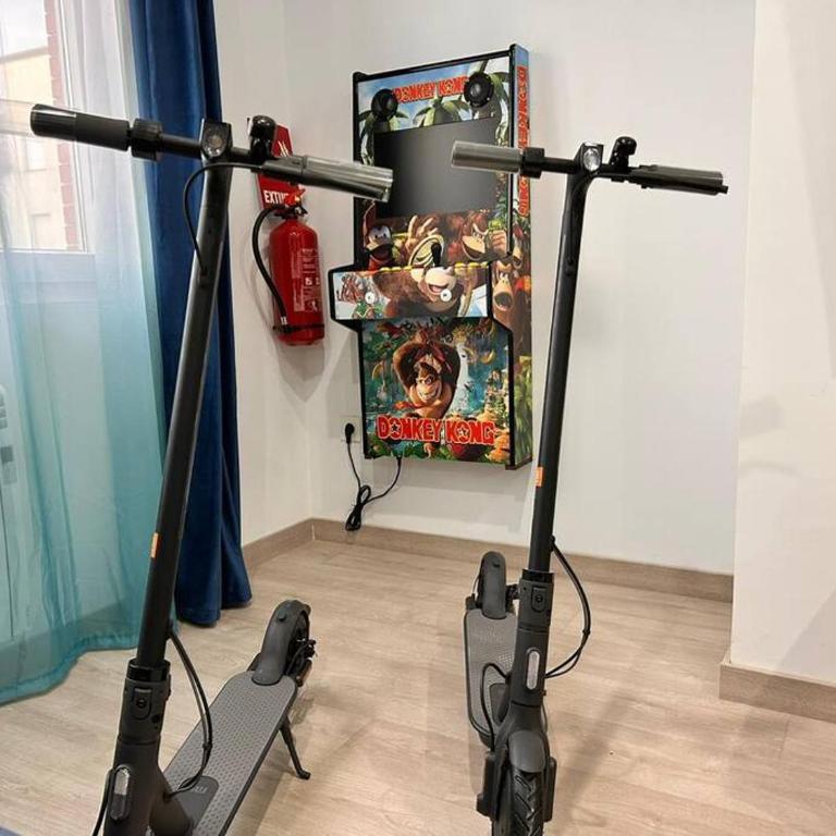 LUJO Proyector, Maquina Arcade, Wifi y Patinetes - Apartamento de 3 dormitorios - 23