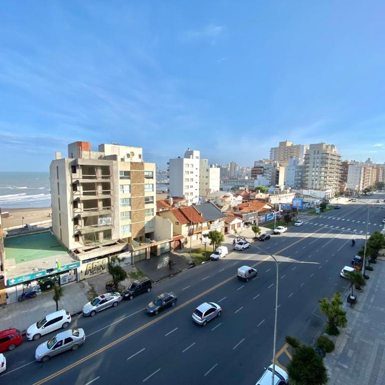 Tres ambientes moderno con vista panorámica al mar - Apartamento de 2 dormitorios - 11