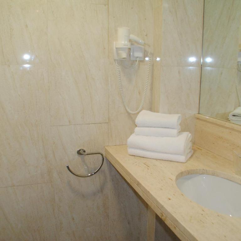 Hostal Aslyp 114 - Superior Twin Room - 6