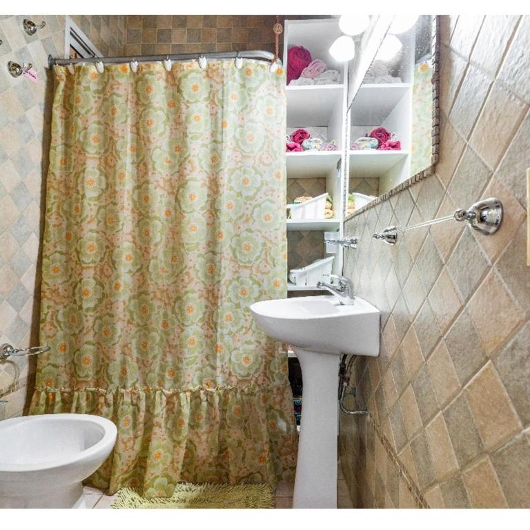 AZA - Habitación Doble con baño compartido - 2