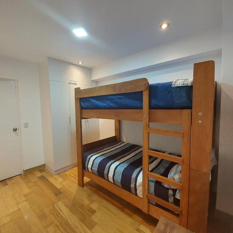 Apartamento Amoblado- 6 Huéspedes Urb. Orquídeas - Three-Bedroom Apartment - 3
